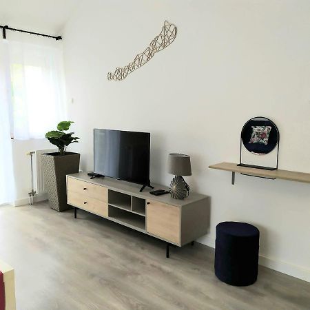 Arnyas Apartmanhaz Балатонлеле Екстериор снимка