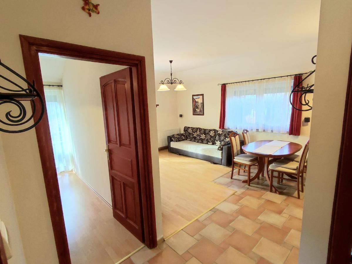 Arnyas Apartmanhaz Балатонлеле Екстериор снимка