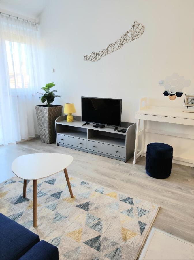 Arnyas Apartmanhaz Балатонлеле Екстериор снимка