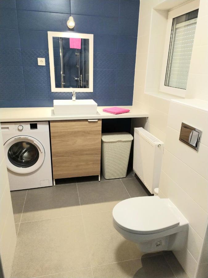 Arnyas Apartmanhaz Балатонлеле Екстериор снимка