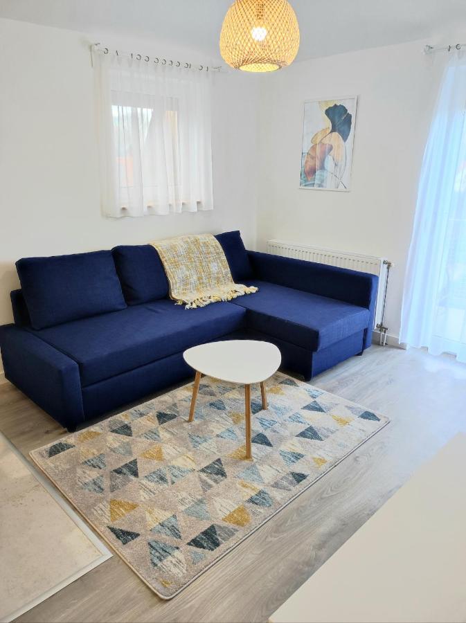 Arnyas Apartmanhaz Балатонлеле Екстериор снимка